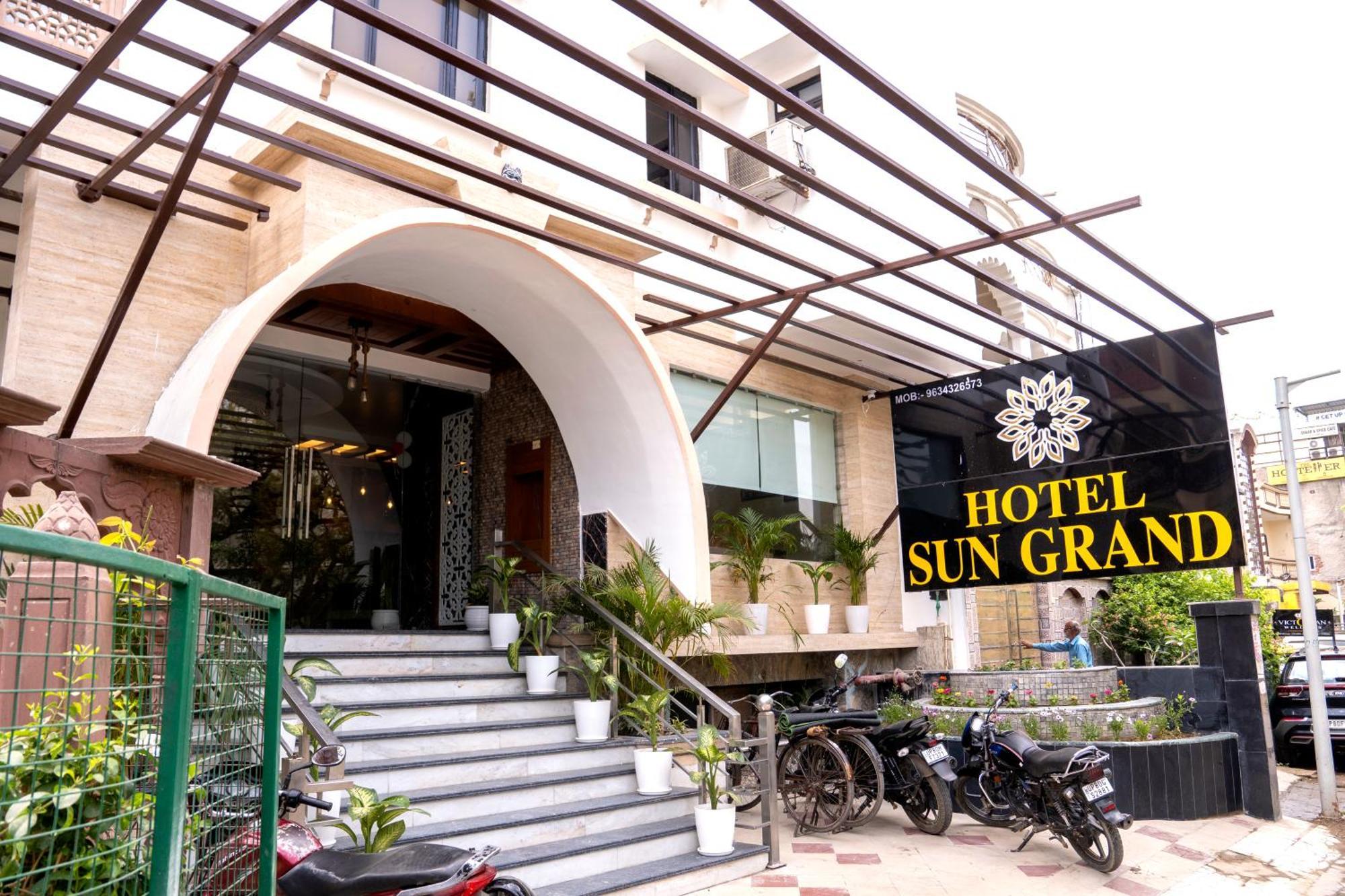 Hotel Sun Grand Agra  Eksteriør bilde